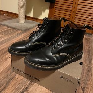 Dr. Martens 101 YELLOW STITCH SMOOTH LEATHER ANKLE BOOTS, size 13